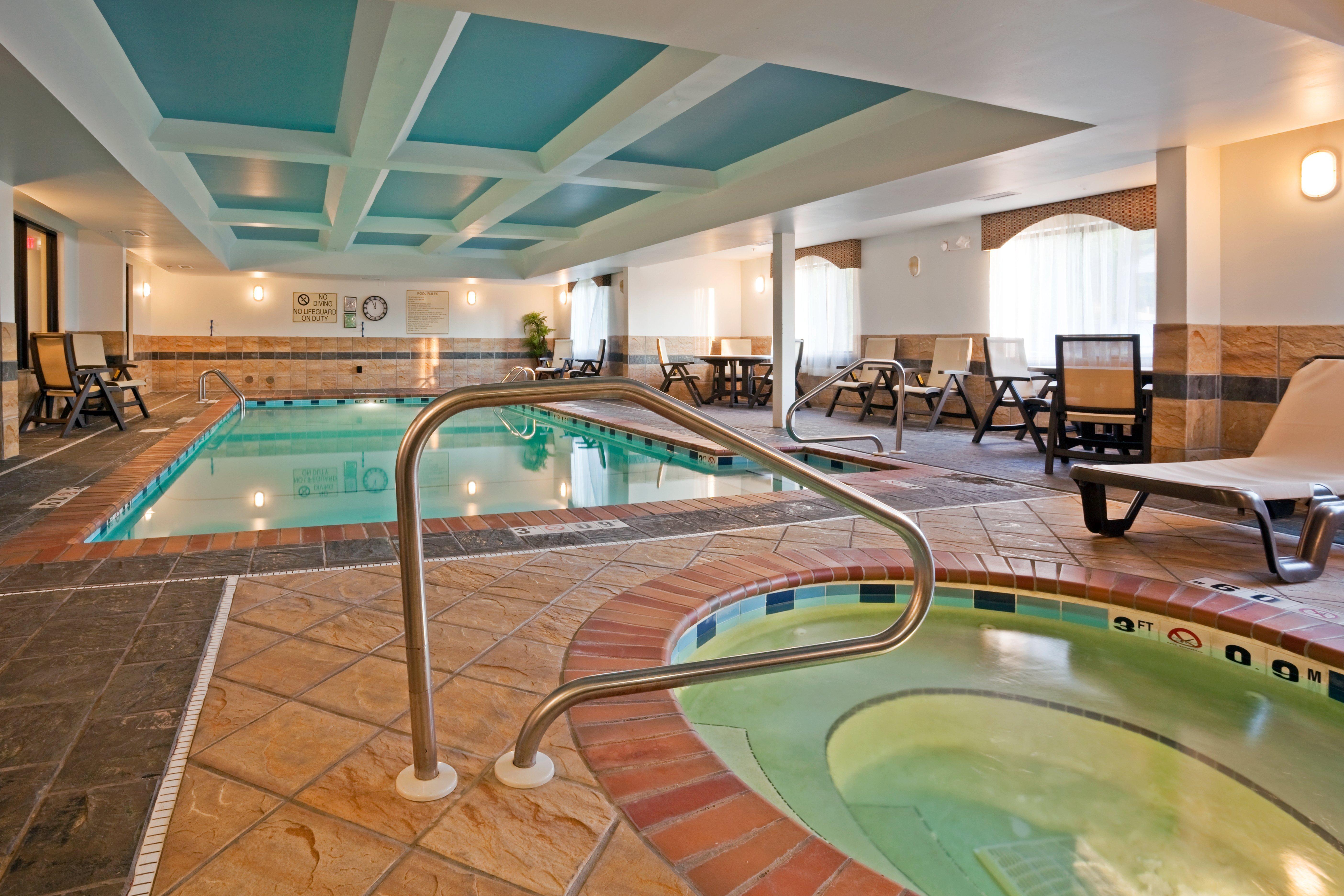 Holiday Inn Express Hotel & Suites Birmingham - Inverness 280 By Ihg Exterior photo