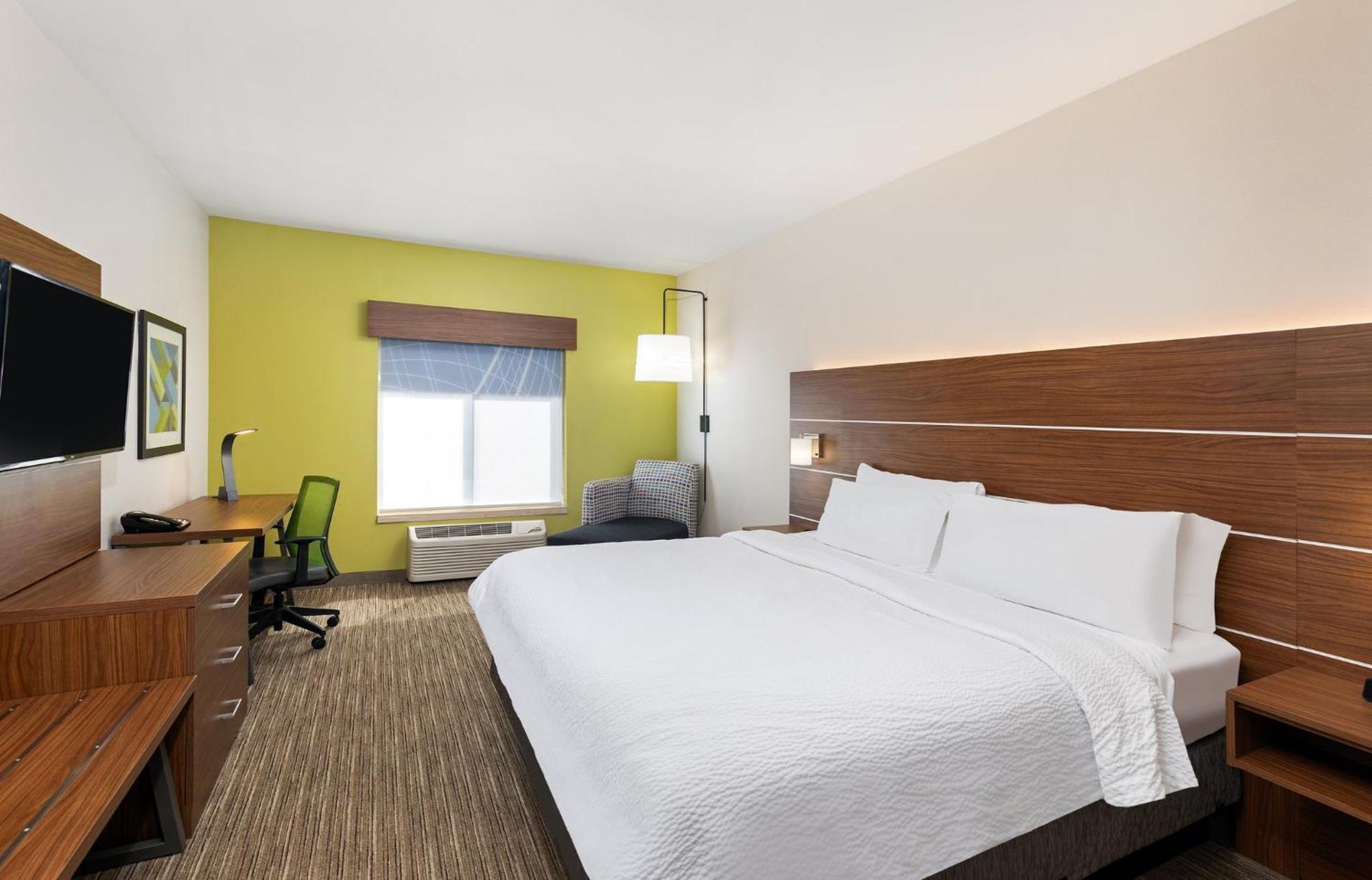 Holiday Inn Express Hotel & Suites Birmingham - Inverness 280 By Ihg Exterior photo